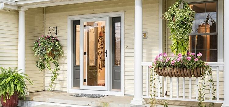 screen door installation in Baldwin Park